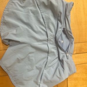 Lululemon size 2 Speed up short
-